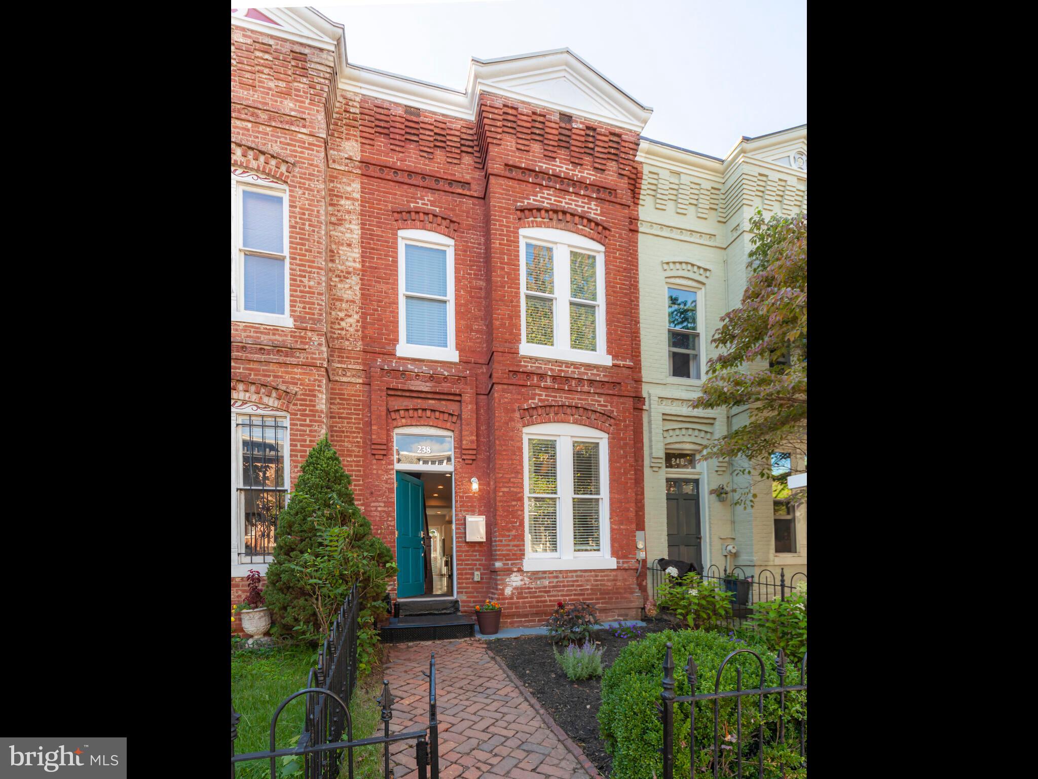 238 9th Street Northeast Washington, DC 20002 - Photo 2 of 39 Gallery Image 2