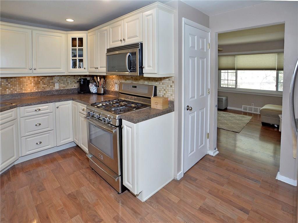 121 Lower Arrowhead Road Pittsburgh, PA 15237 - Photo 3 of 25