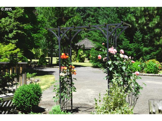 35944 South Kropf Road Woodburn, OR 97071 - Photo 3 of 16 a view of yard