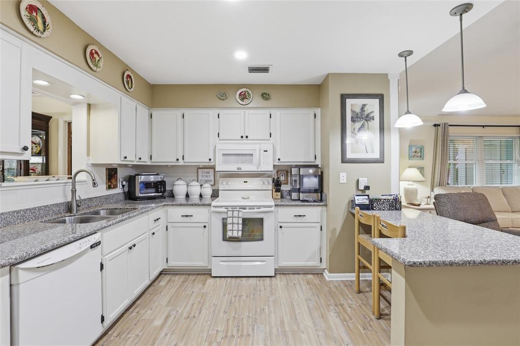 710 Southwest 77th Terrace Gainesville, FL 32607 - Photo 5 of 46