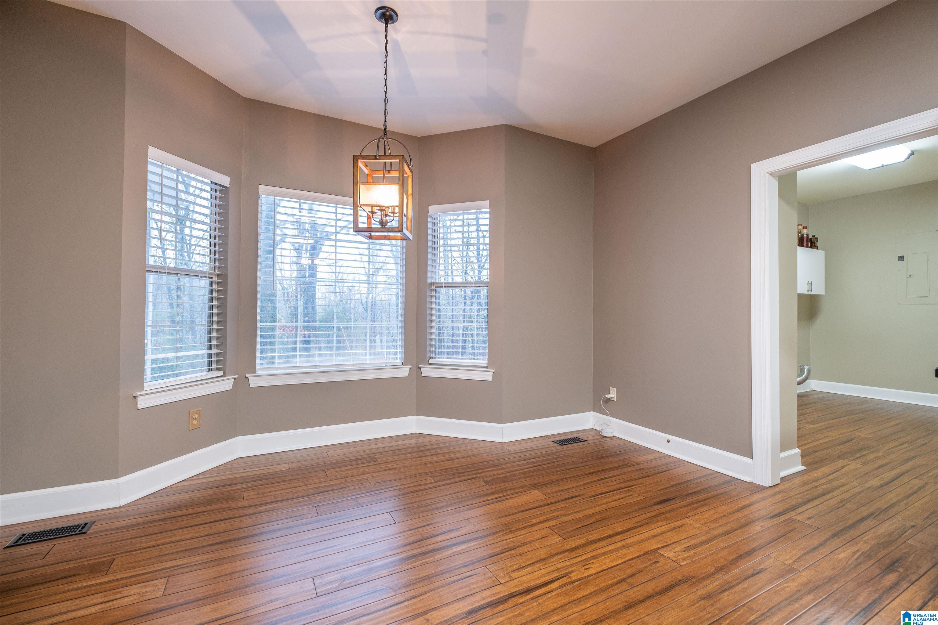 313 Chestnut Lane Alabaster, AL 35007 - Photo 17 of 60