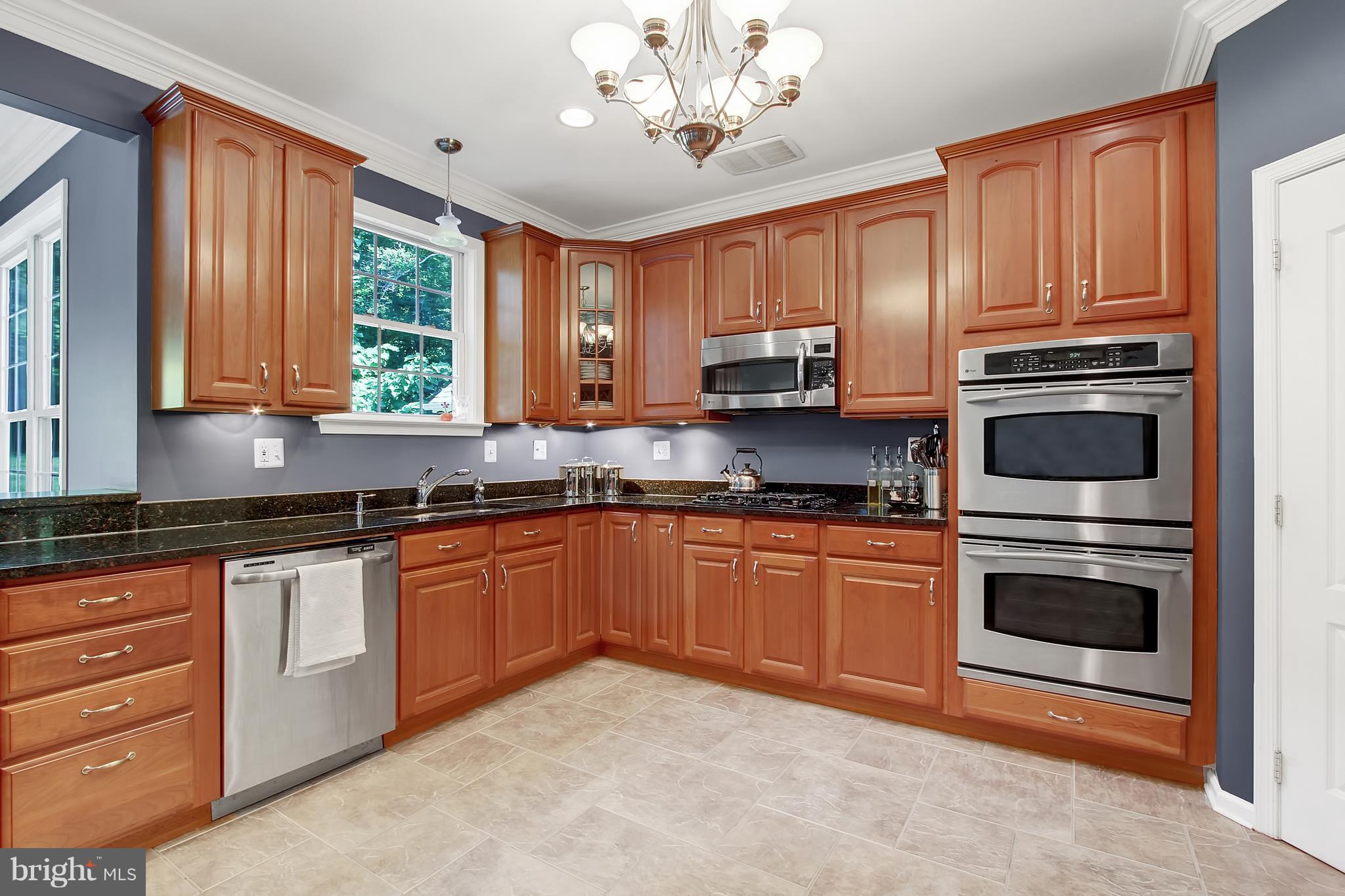 493 Stratford Road Fallston, MD 21047 - Photo 9 of 27 Look at all those cabinets!!