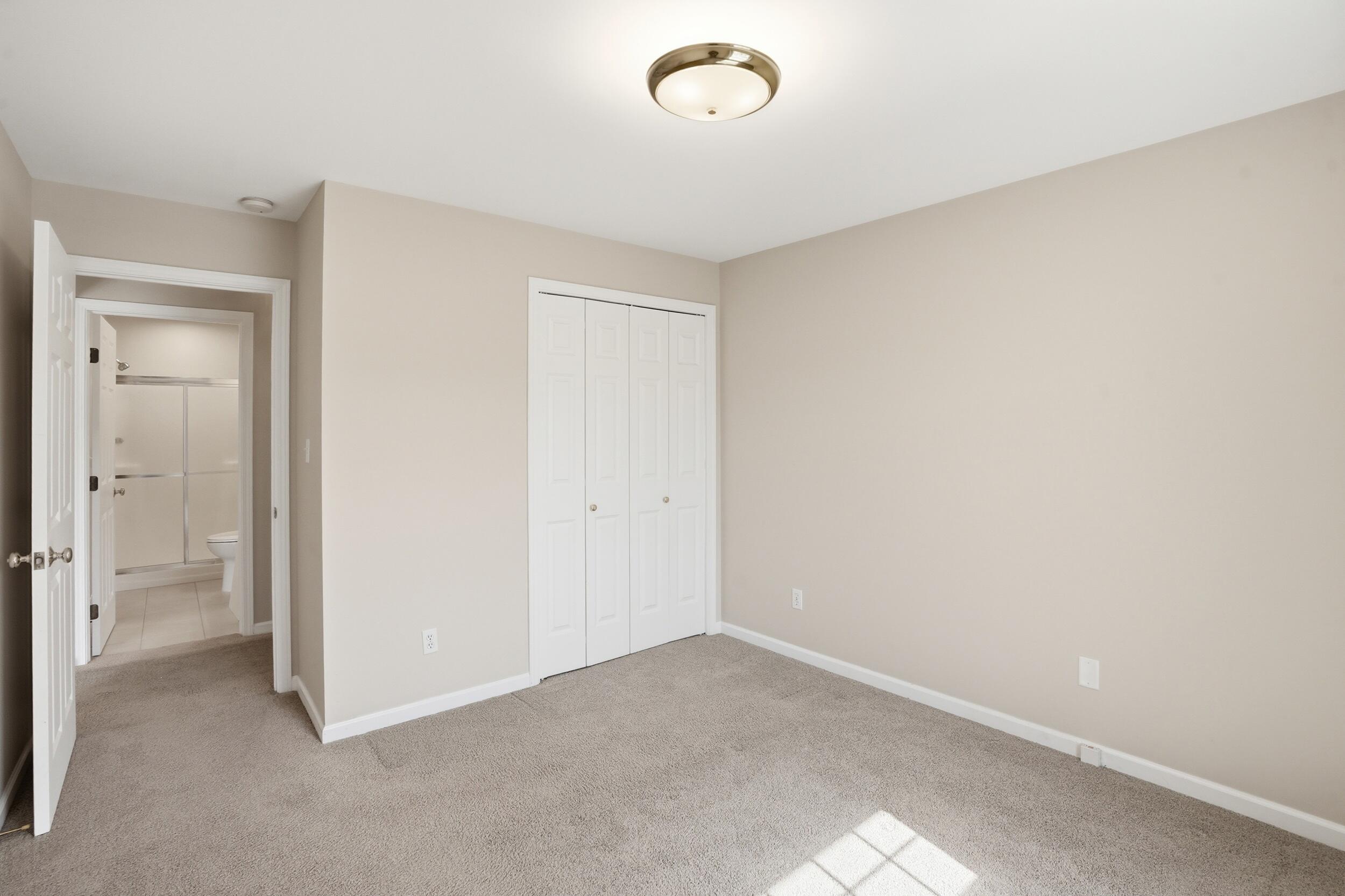 2711 Georgetowne Drive, Unit B2 Highland, IN 46322 - Photo 15 of 26 2500x1667