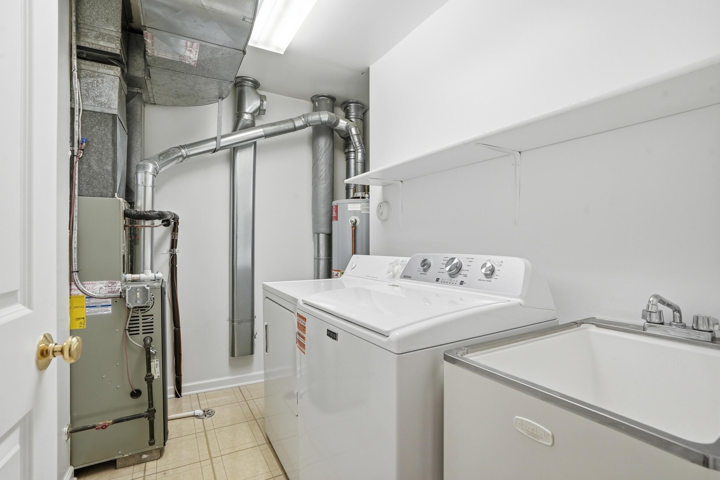 2711 Georgetowne Drive, Unit B2 Highland, IN 46322 - Photo 17 of 26 2500x1666