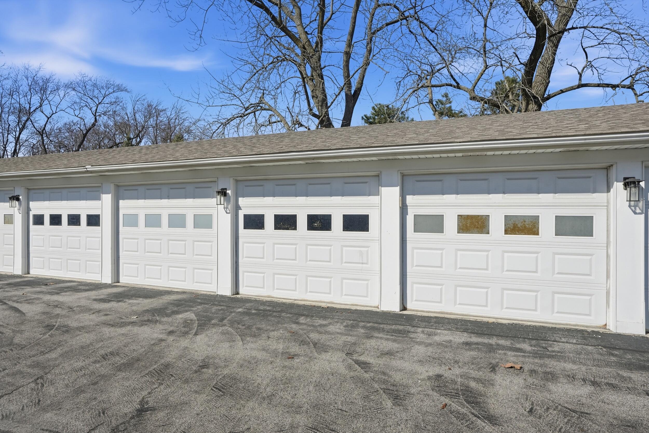 2711 Georgetowne Drive, Unit B2 Highland, IN 46322 - Photo 20 of 26 2500x1667