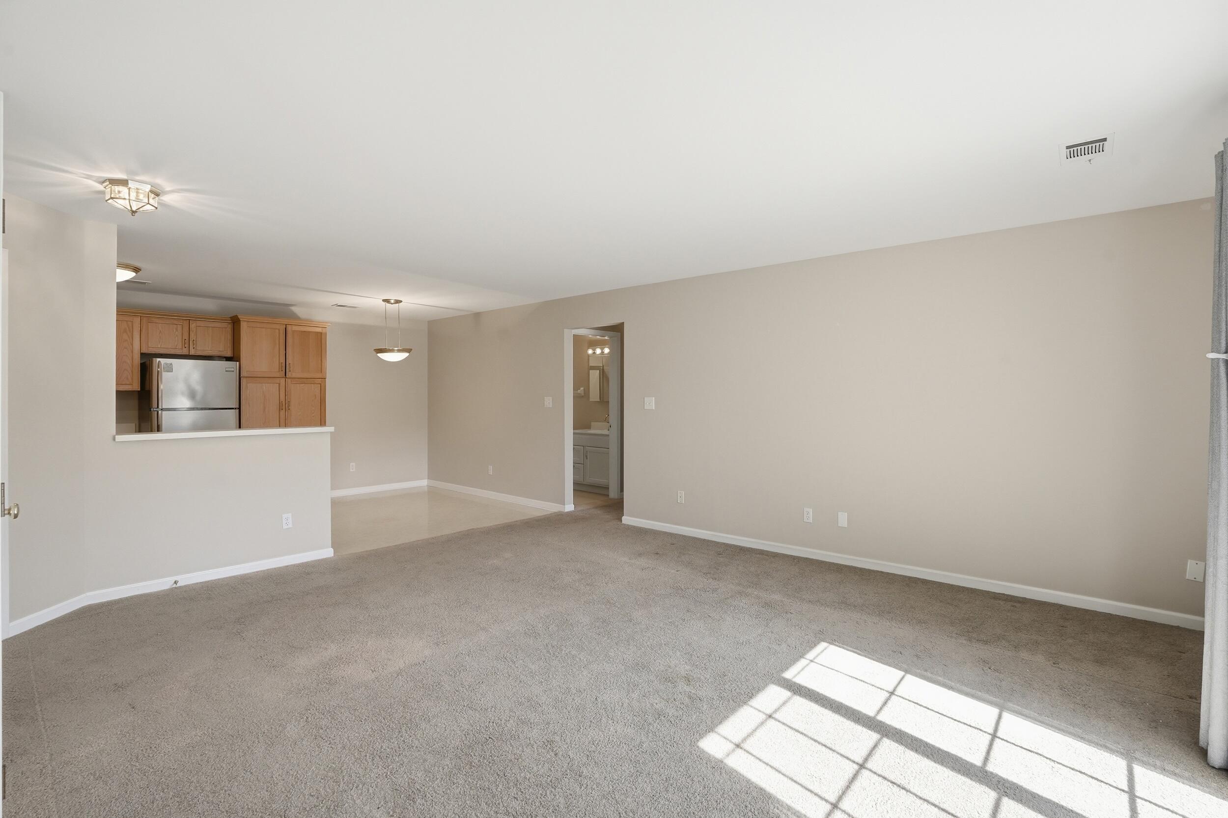 2711 Georgetowne Drive, Unit B2 Highland, IN 46322 - Photo 7 of 26 2500x1666