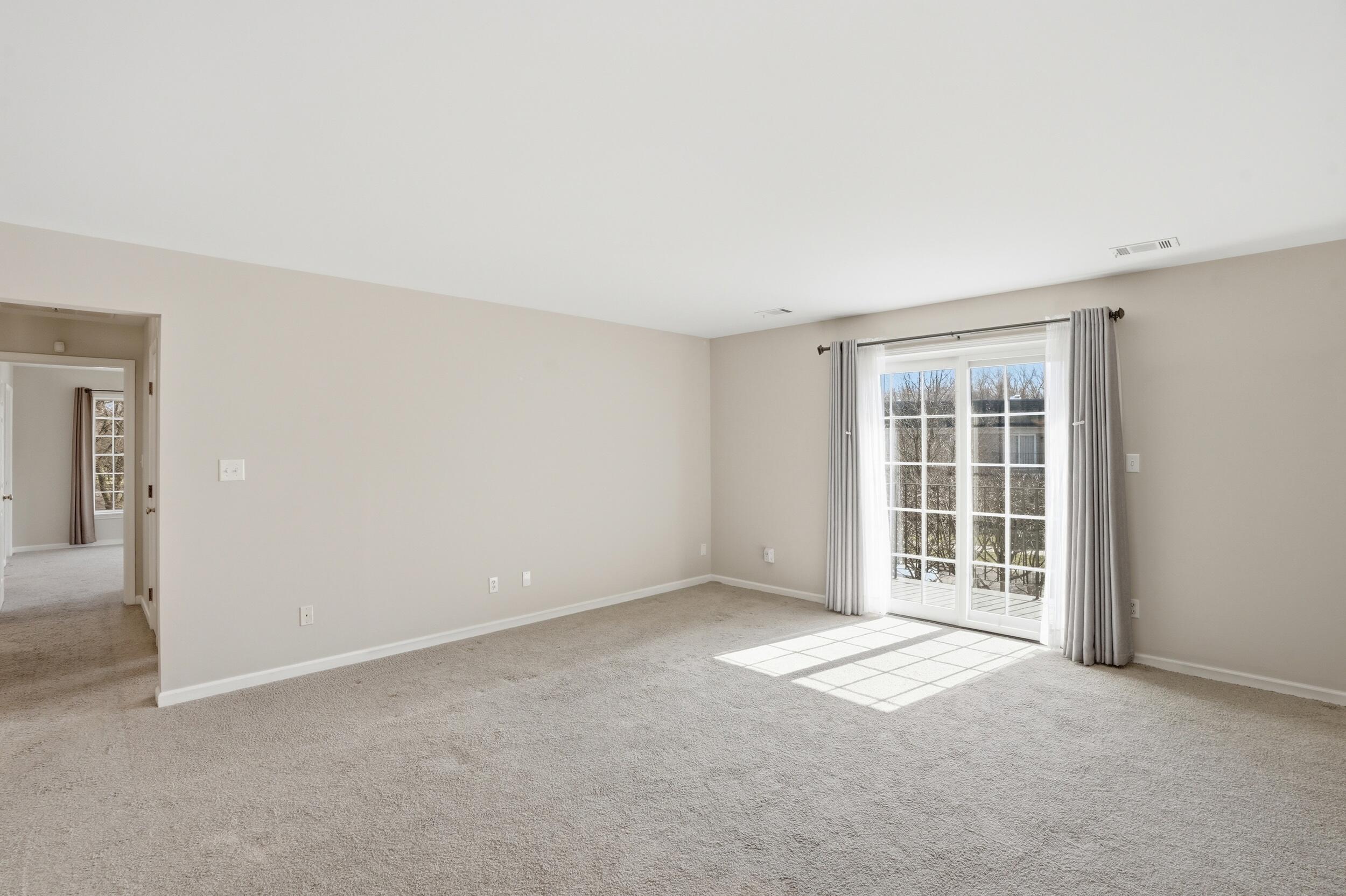 2711 Georgetowne Drive, Unit B2 Highland, IN 46322 - Photo 7 of 29 2500x1666