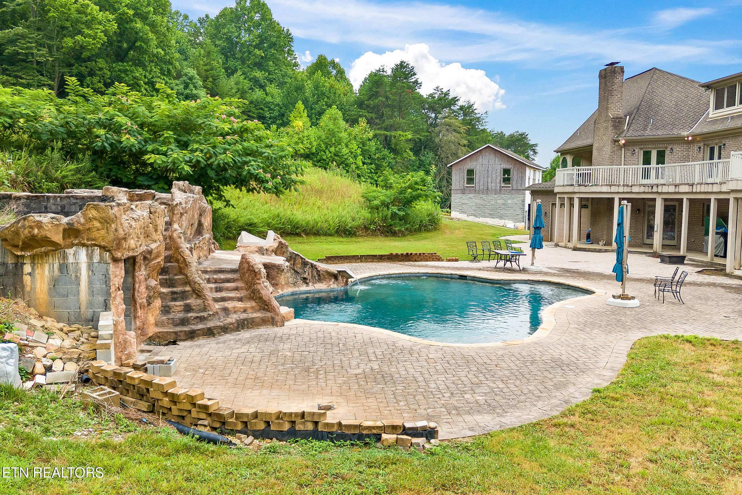 4628 Meredith Road Knoxville, TN 37921 - Photo 11 of 30 4628 meredith road-11