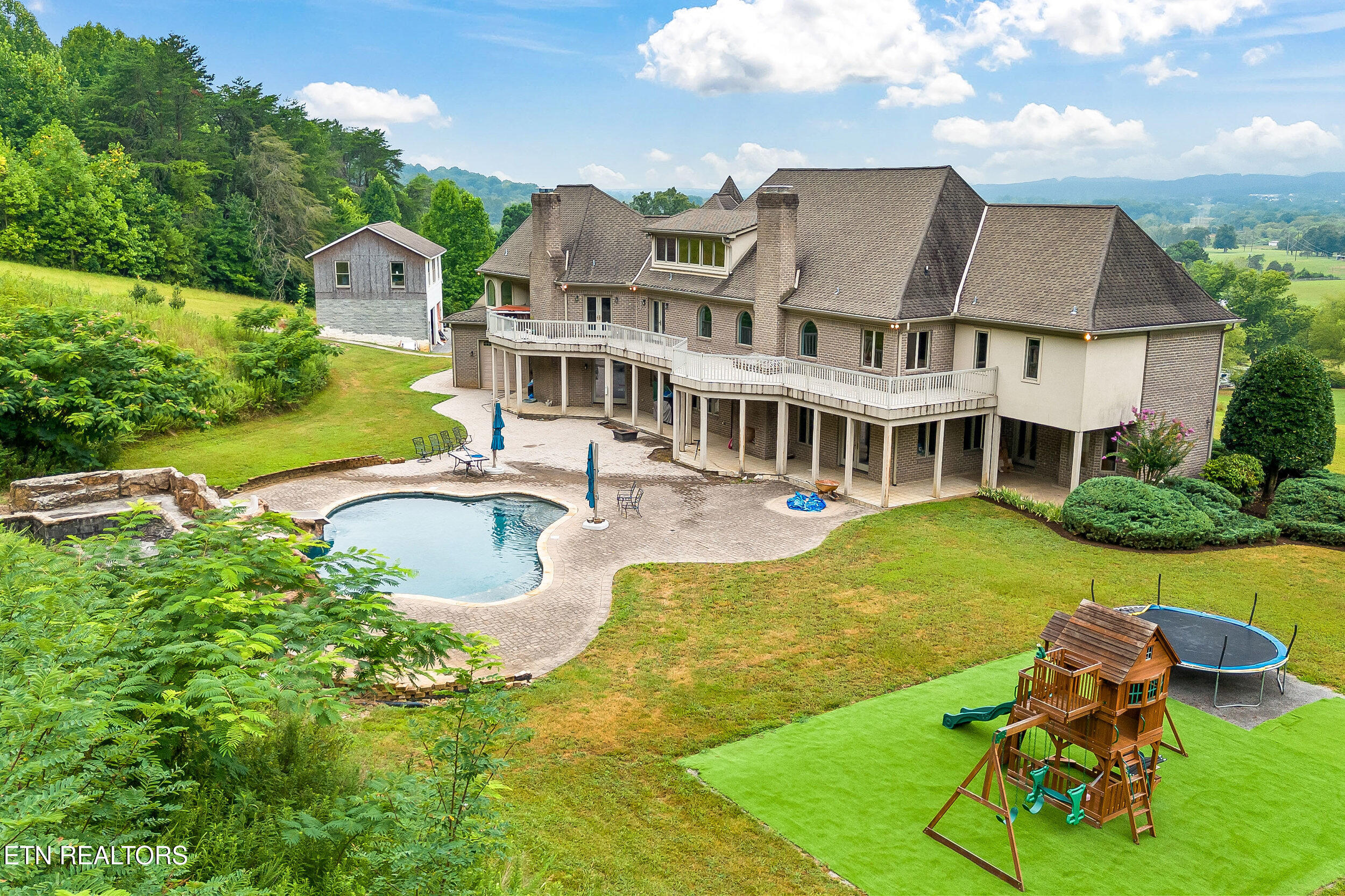 4628 Meredith Road Knoxville, TN 37921 - Photo 14 of 30 4628 meredith road-14