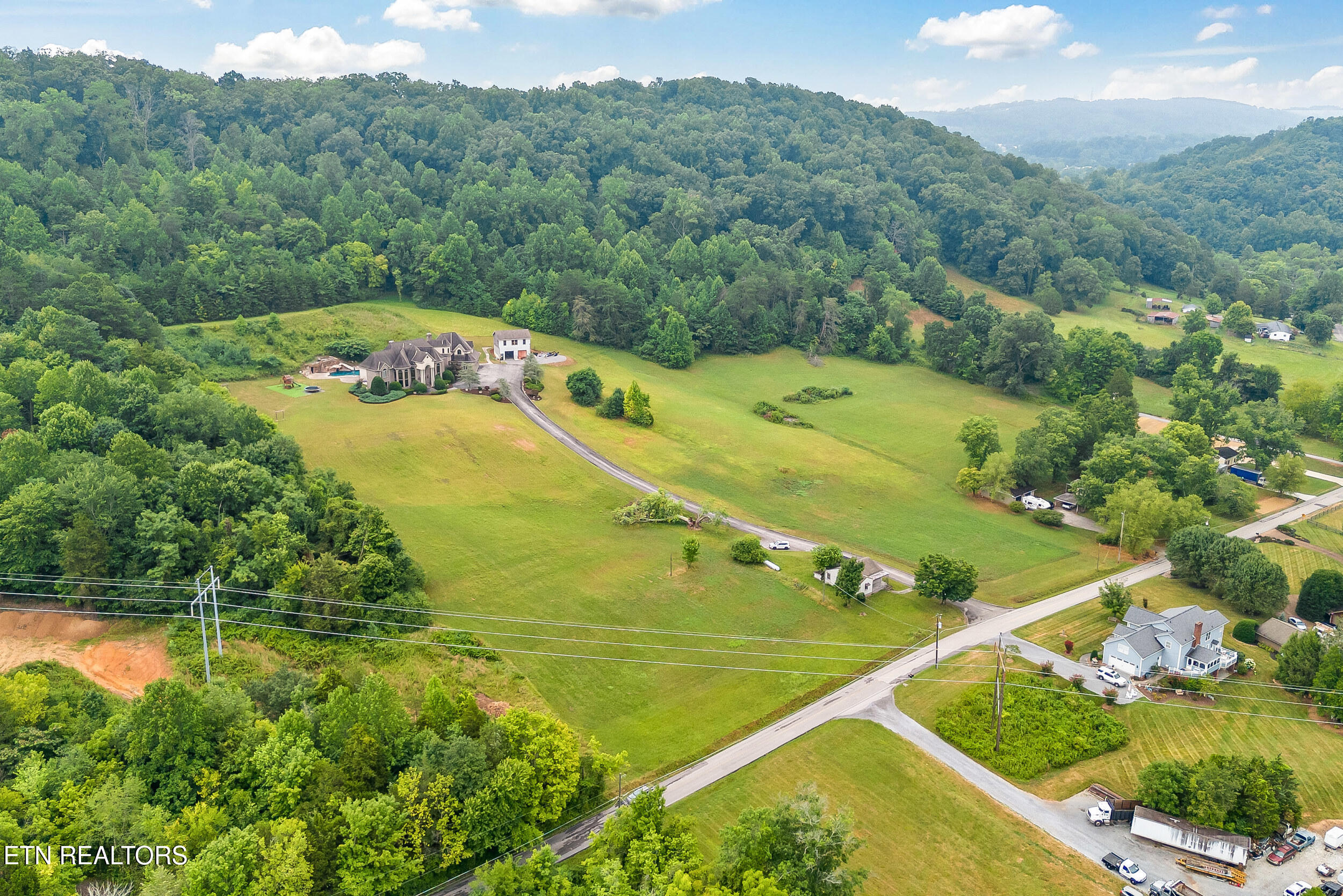 4628 Meredith Road Knoxville, TN 37921 - Photo 21 of 30 4628 meredith road-21