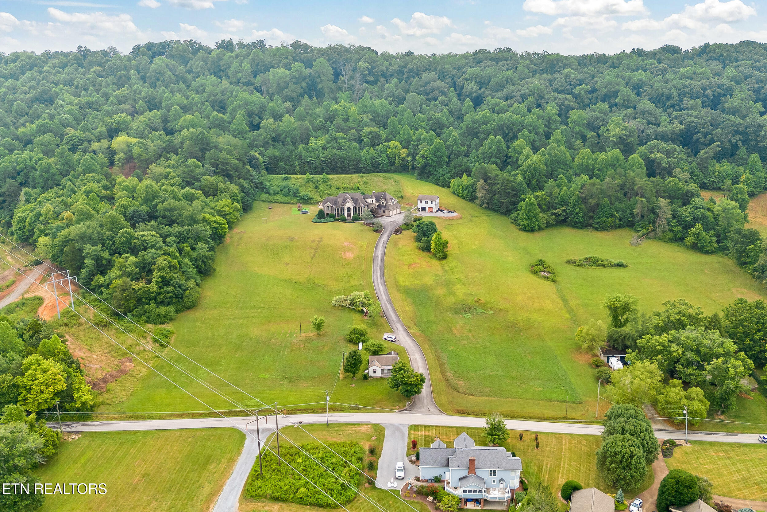 4628 Meredith Road Knoxville, TN 37921 - Photo 22 of 30 4628 meredith road-22