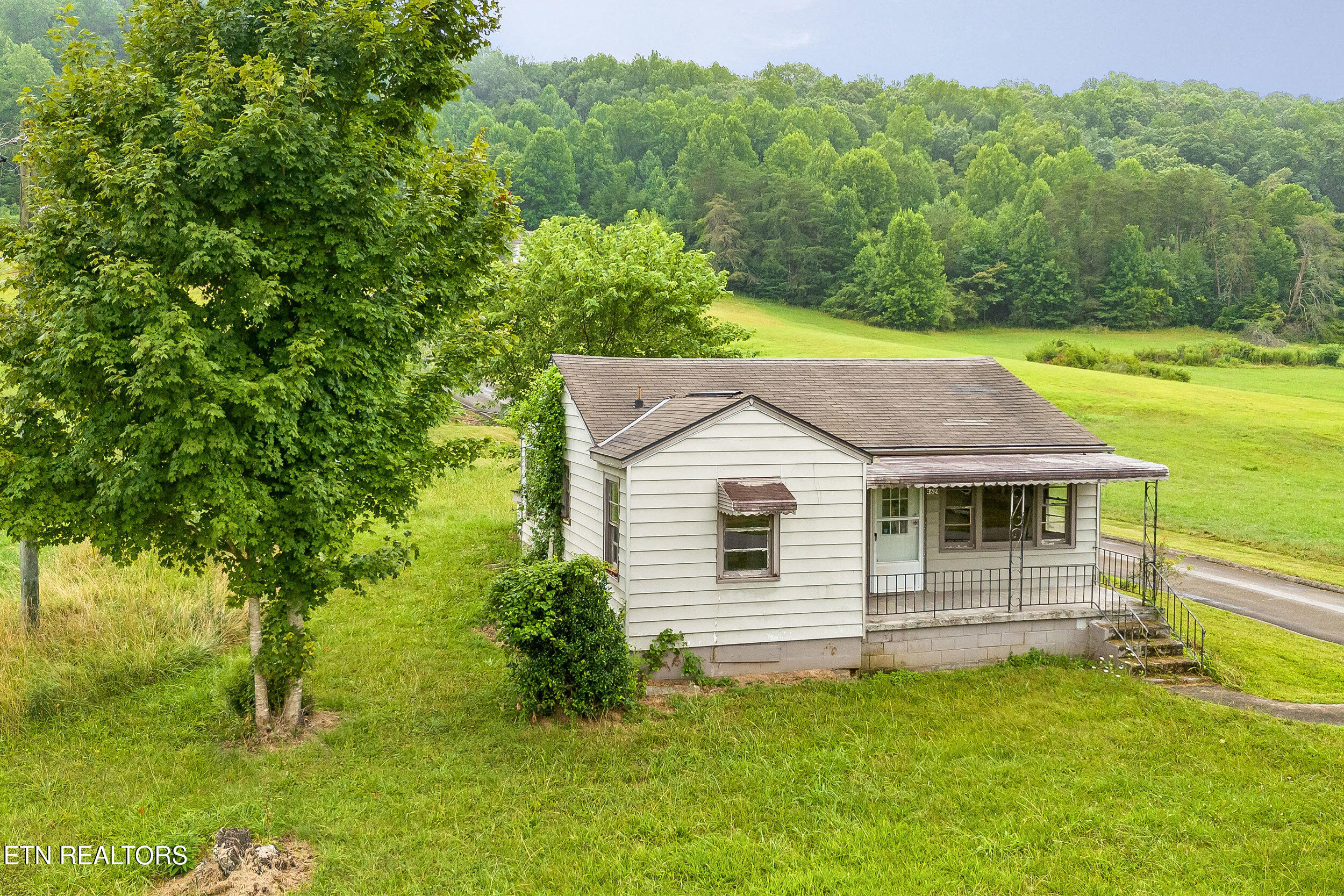 4628 Meredith Road Knoxville, TN 37921 - Photo 29 of 30 4628 meredith road-29