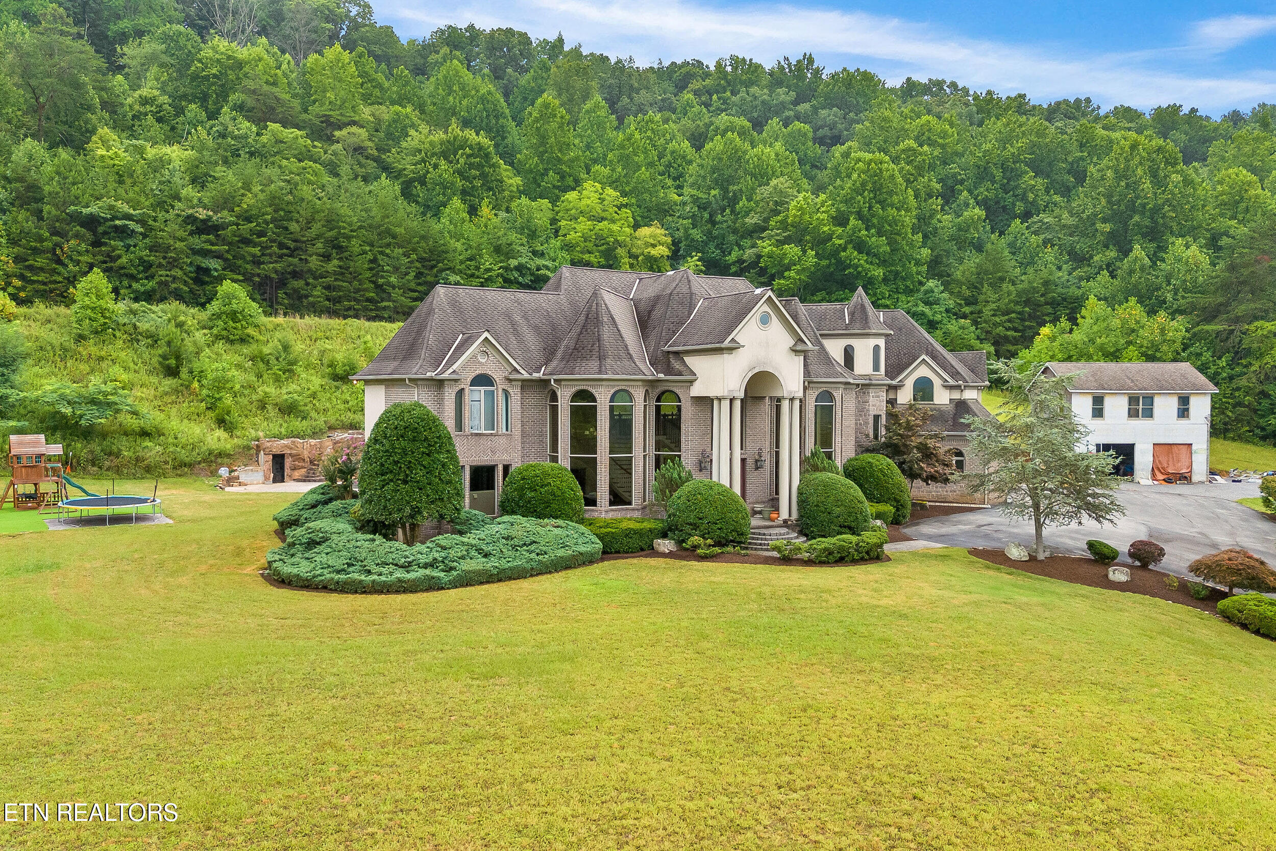 4628 Meredith Road Knoxville, TN 37921 - Photo 3 of 30 4628 meredith road-03