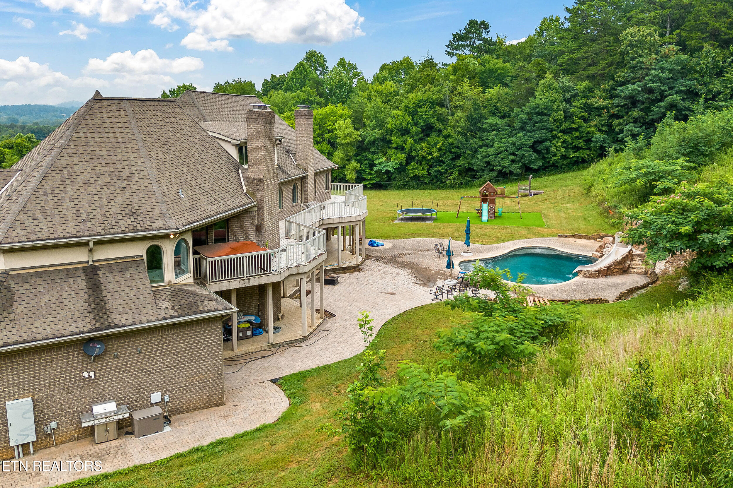 4628 Meredith Road Knoxville, TN 37921 - Photo 7 of 30 4628 meredith road-07