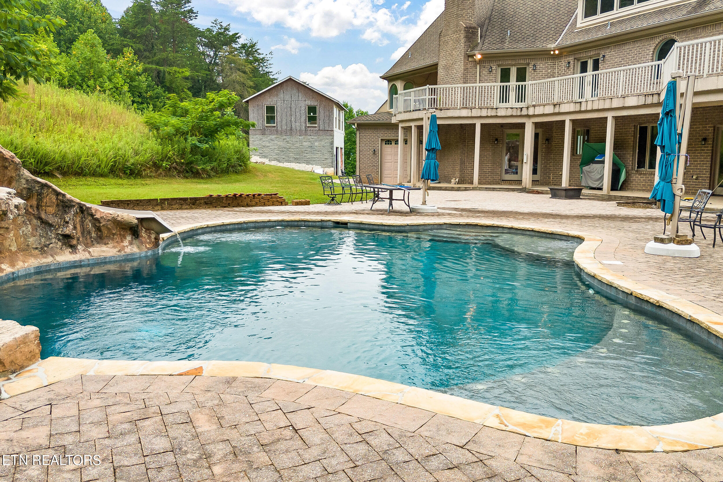 4628 Meredith Road Knoxville, TN 37921 - Photo 9 of 30 4628 meredith road-09