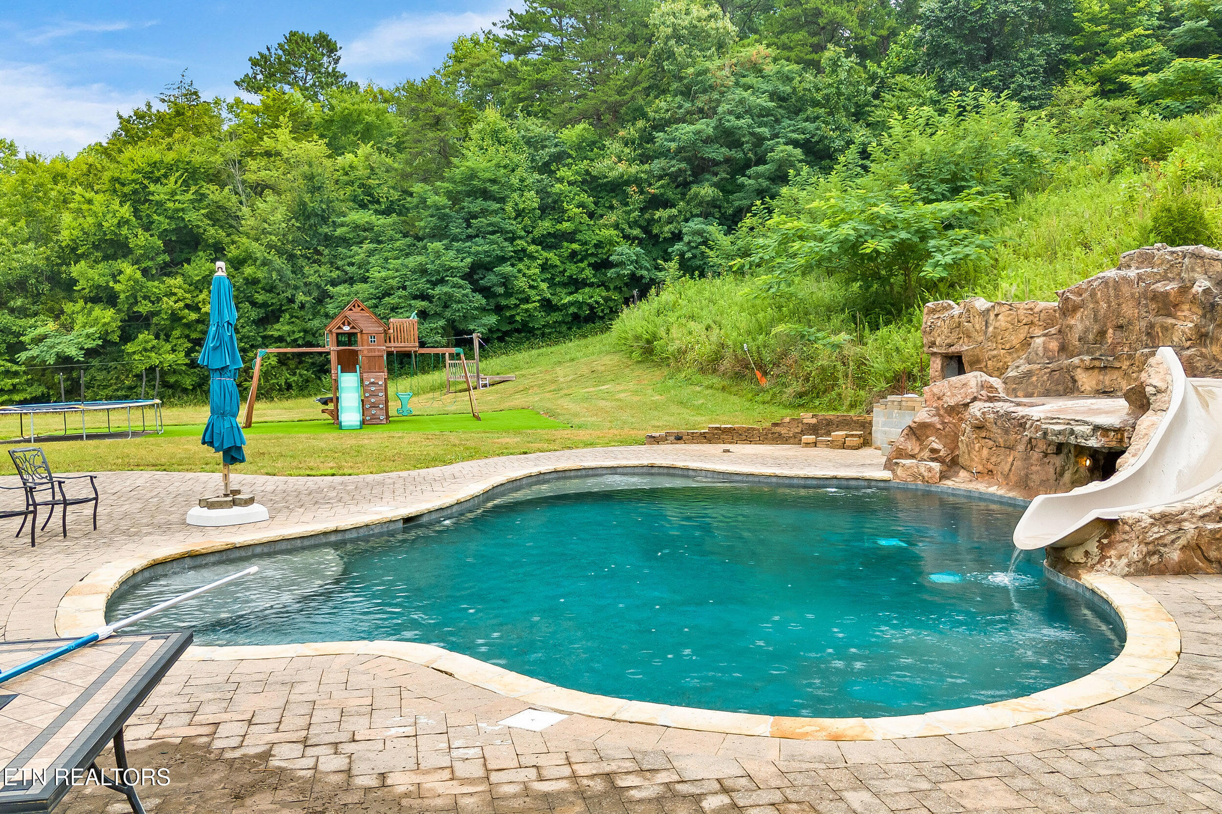 4628 Meredith Road Knoxville, TN 37921 - Photo 10 of 30 4628 meredith road-10