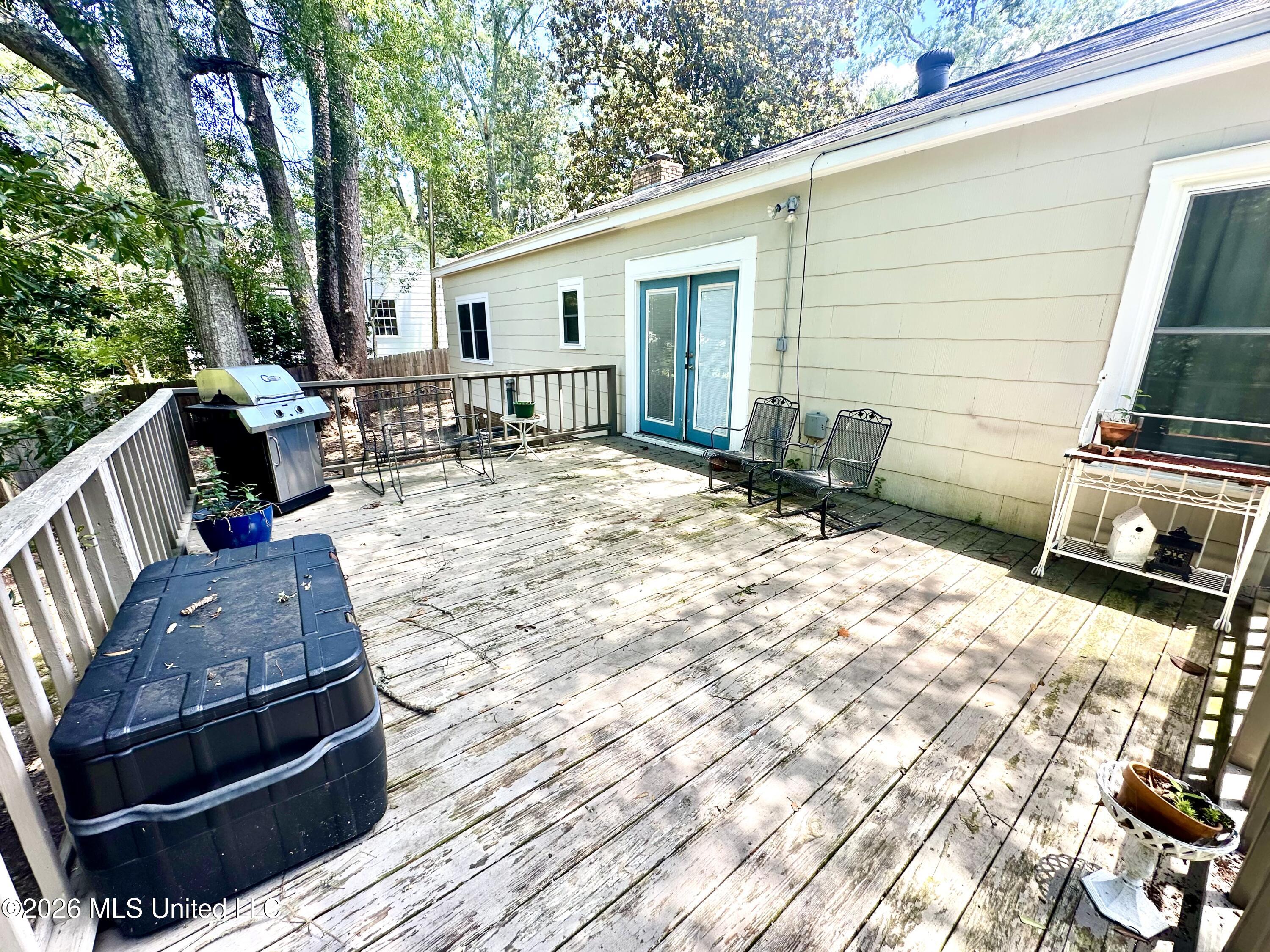 512 West Minnesota Street Brookhaven, MS 39601 - Photo 17 of 19 Deck