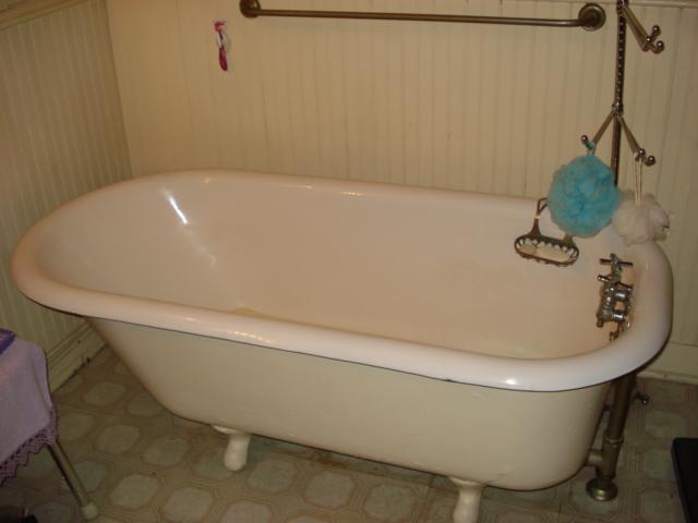 2 School Street Chester, MA 01011 - Photo 15 of 26 2nd flr claw foot tub