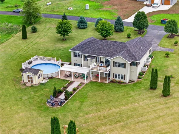 $699,900 | W7620 County Hwy H, New Glarus, WI 53574
