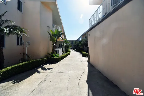 a view of entryway