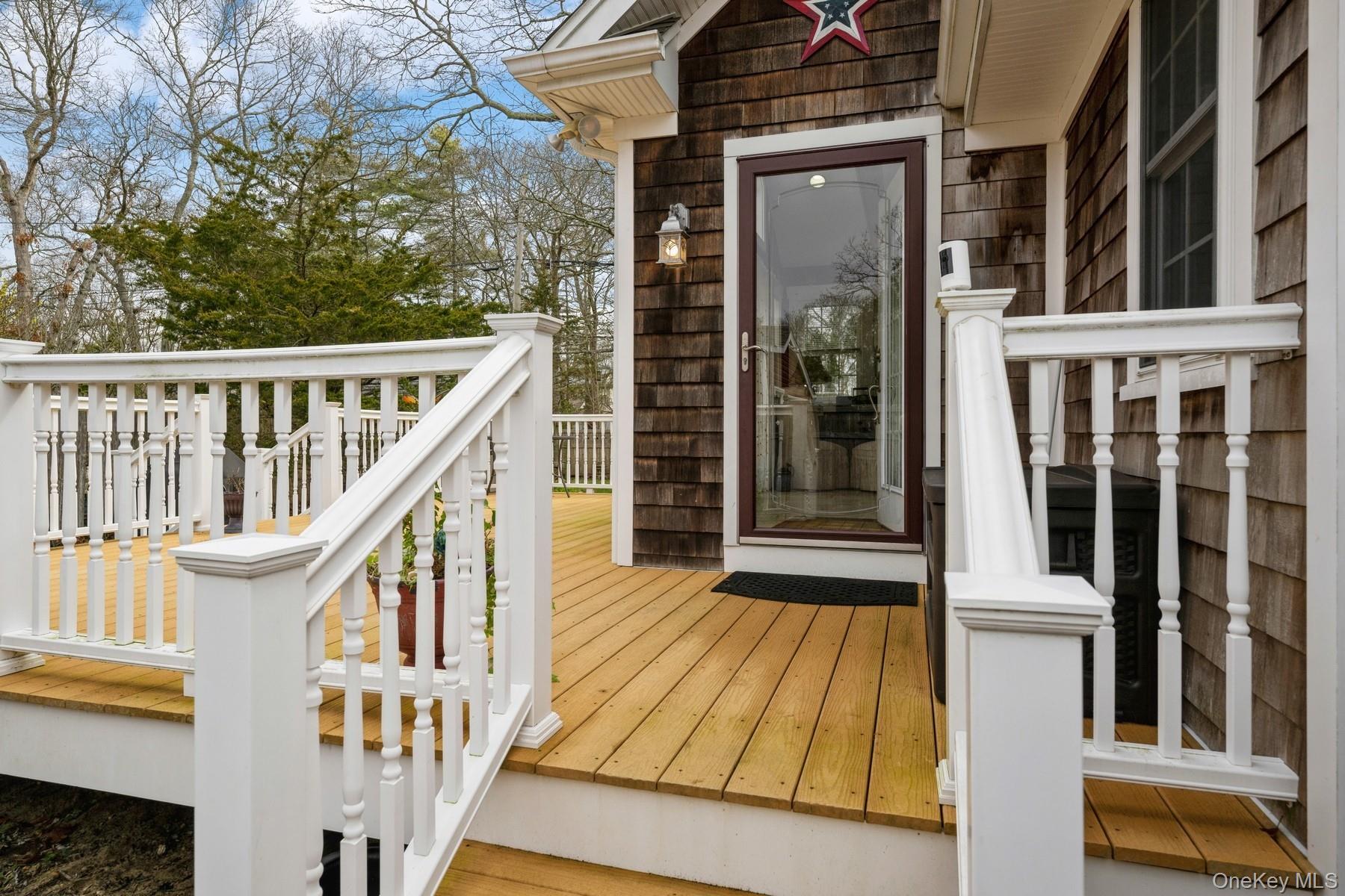 229 Springville Road Hampton Bays, NY 11946 - Photo 12 of 17