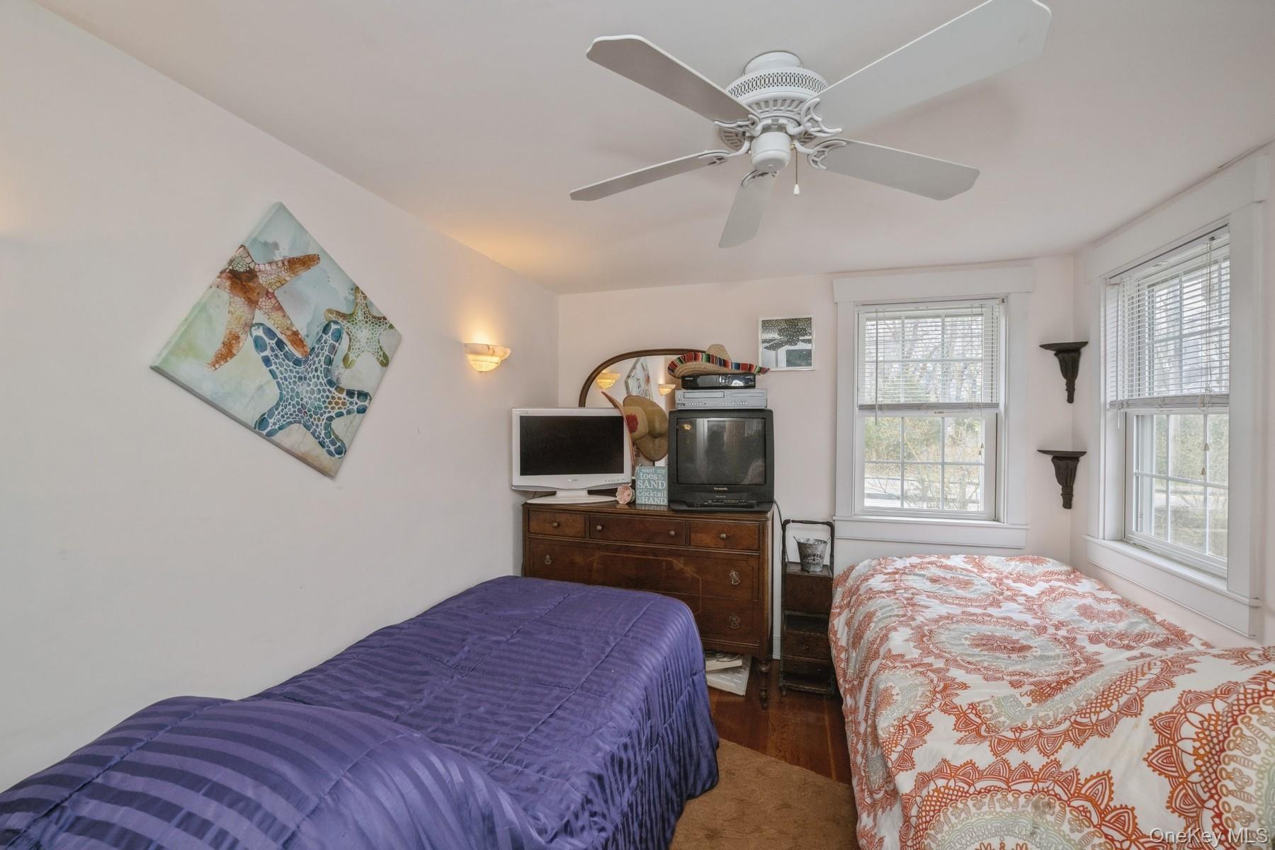 229 Springville Road Hampton Bays, NY 11946 - Photo 10 of 17