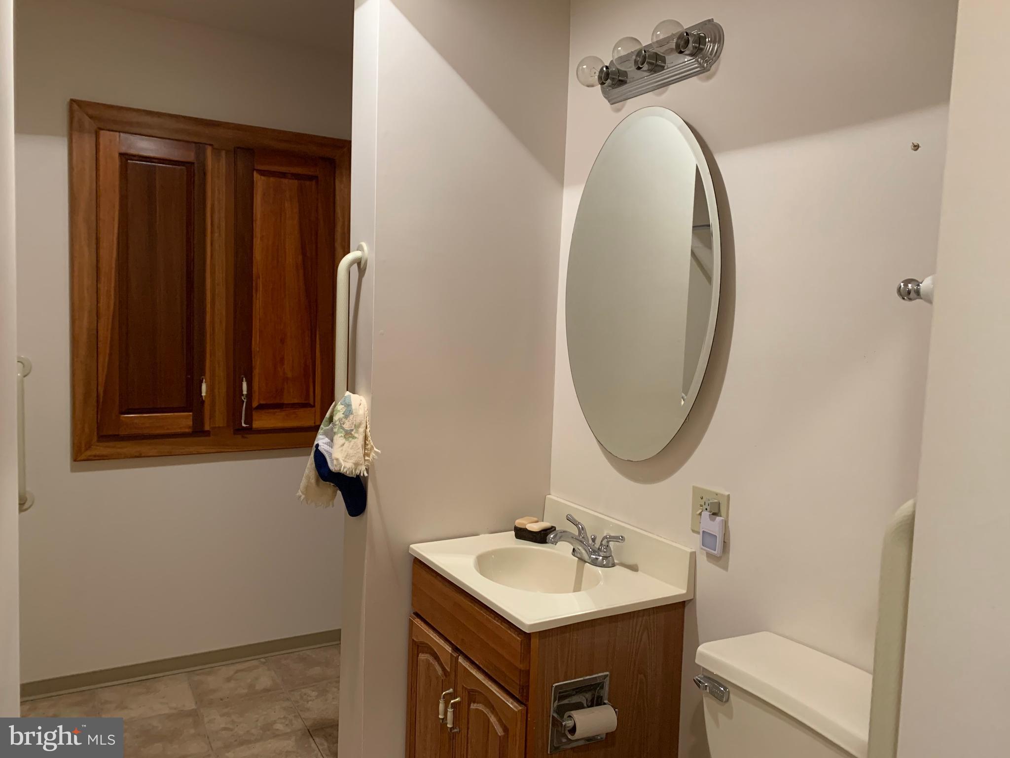 1150 Fitzwatertown Road Dresher, PA 19025 - Photo 25 of 44 First floor full bath