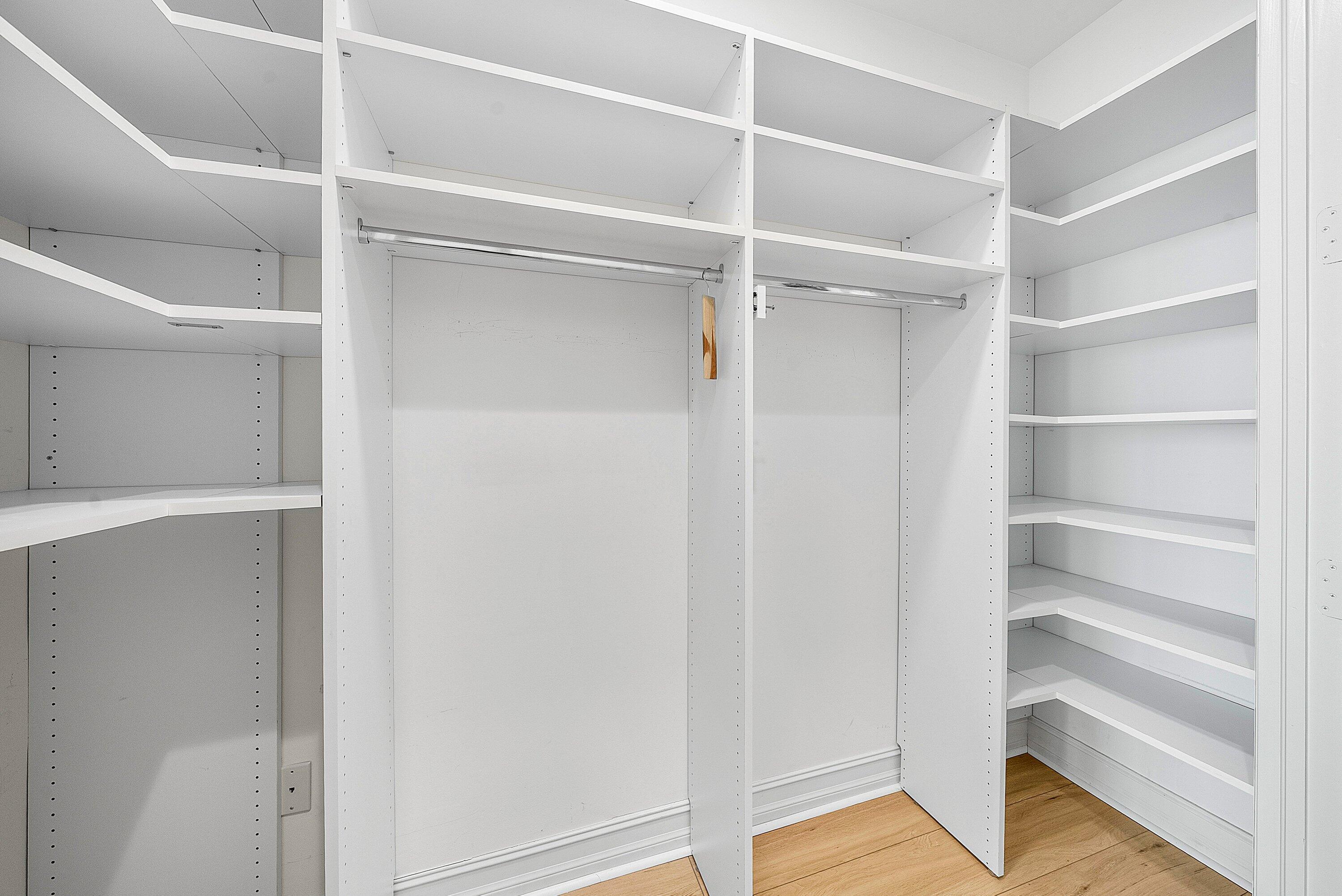 550 Southeast Mizner Boulevard, Unit B906 Boca Raton, FL 33432 - Photo 19 of 59 a view of walk in closet with empty racks