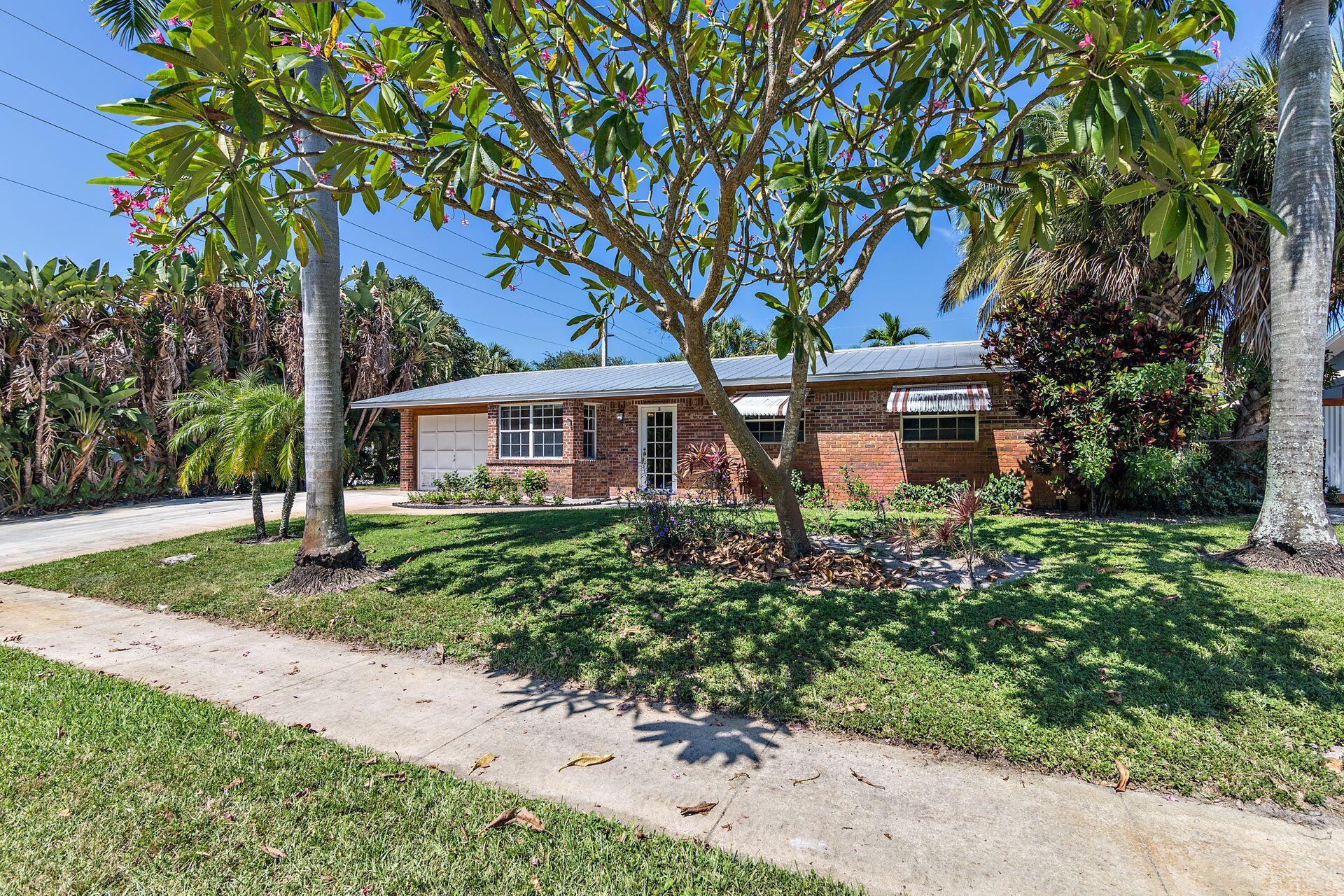 3 Ridgewood Circle Tequesta, FL 33469 - Photo 17 of 34 3 Ridge front2