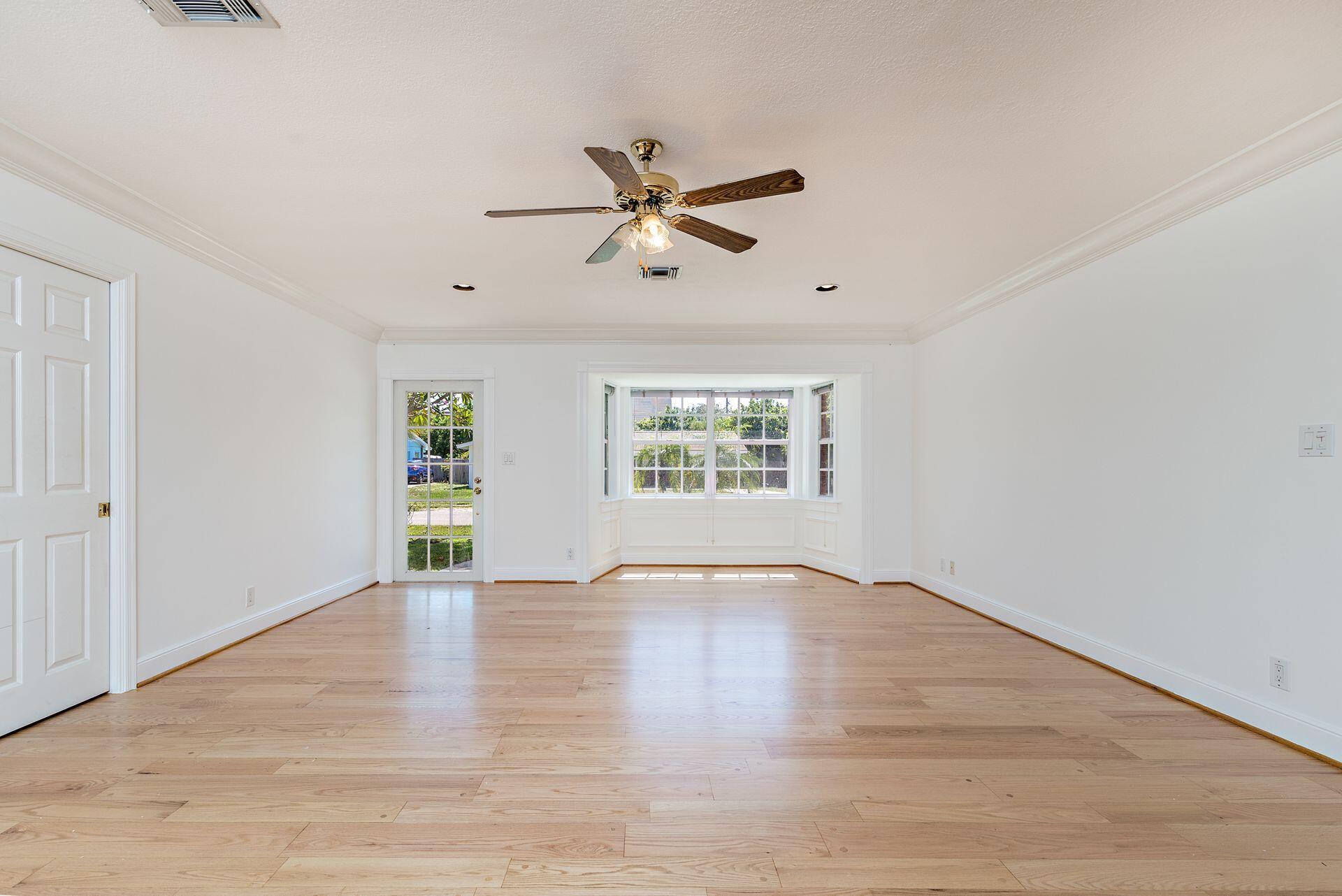 3 Ridgewood Circle Tequesta, FL 33469 - Photo 2 of 34 3 Ridge Living
