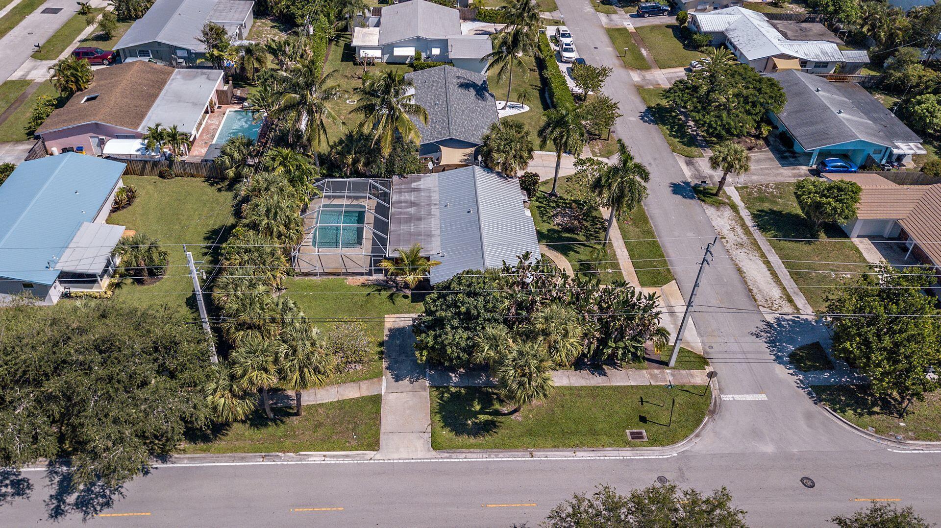 3 Ridgewood Circle Tequesta, FL 33469 - Photo 28 of 34 3 Ridge Aerial 4