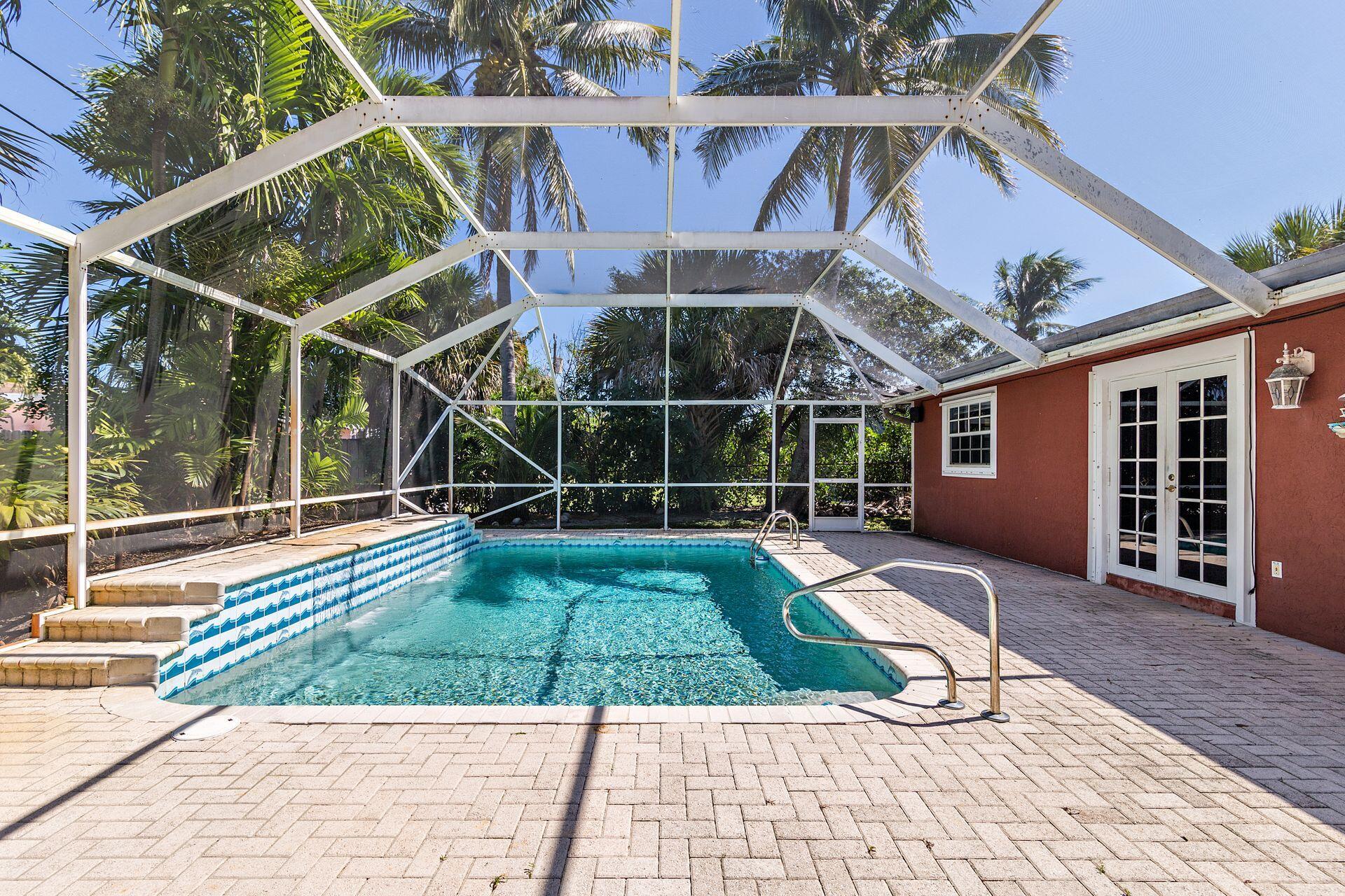 3 Ridgewood Circle Tequesta, FL 33469 - Photo 9 of 34 3 Ridge Pool4