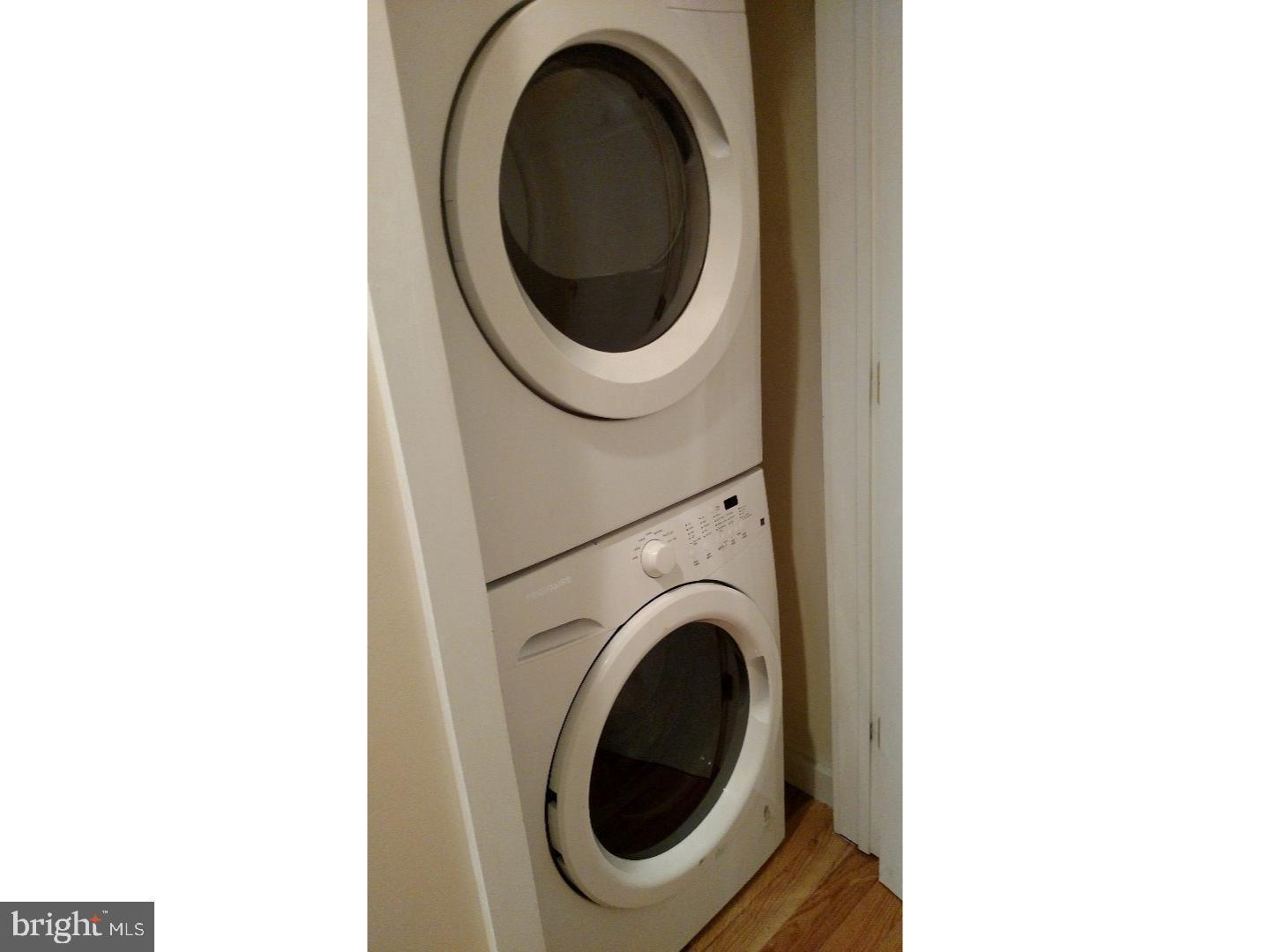 1005 South 8th Street Philadelphia, PA 19147 - Photo 11 of 13 a utility room with dryer and washer