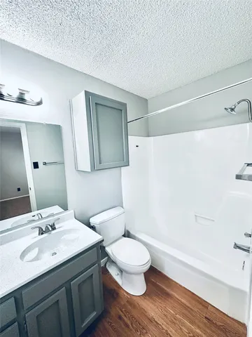 $750 | 3702 South 2nd Street, Unit 321, Austin, TX 78704