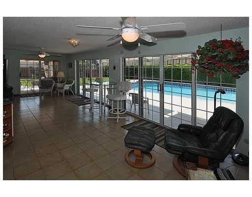 6700 Martin Road Margate, FL 33068 - Photo 10 of 21 Exterior Front