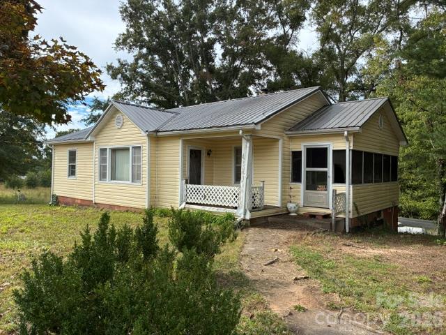 949 Cove Road Rutherfordton, NC 28139 - Photo 3 of 15 Gallery Image 3