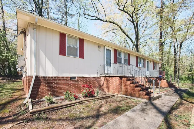 $1,195 | 2555 Lloyd Road, Decatur, GA 30032