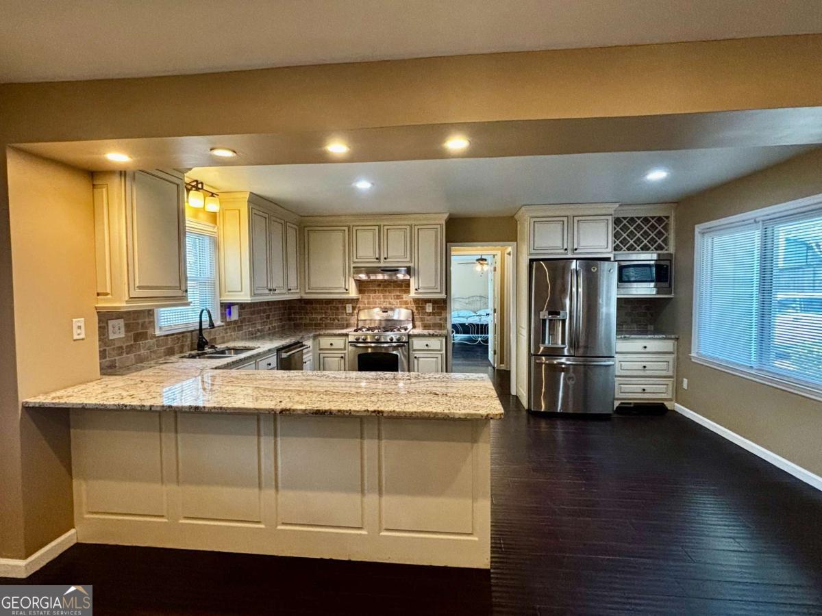 125 Lantern Ridge Court Alpharetta, GA 30009 - Photo 9 of 43