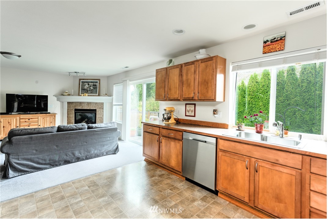 218 Index Avenue Southeast Renton, WA 98056 - Photo 7 of 16