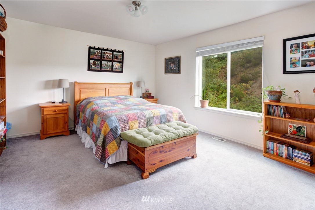218 Index Avenue Southeast Renton, WA 98056 - Photo 10 of 16
