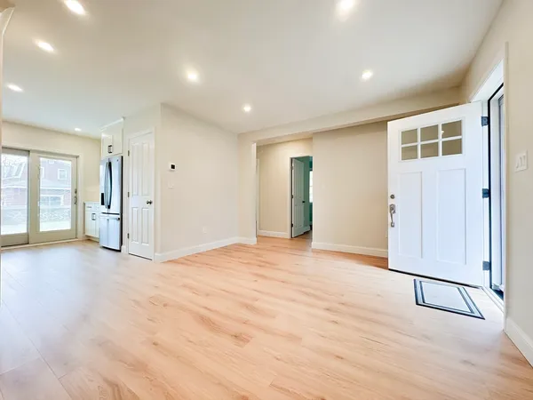 $2,895 | 40 Walter Street, Unit A, Lynn, MA 01902