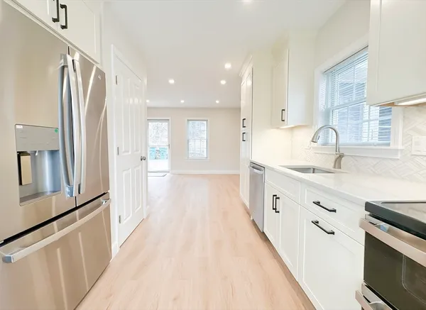 $2,895 | 40 Walter Street, Unit A, Lynn, MA 01902