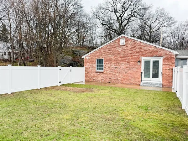 $2,895 | 40 Walter Street, Unit A, Lynn, MA 01902