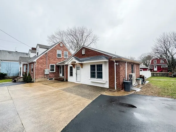 $2,895 | 40 Walter Street, Unit A, Lynn, MA 01902