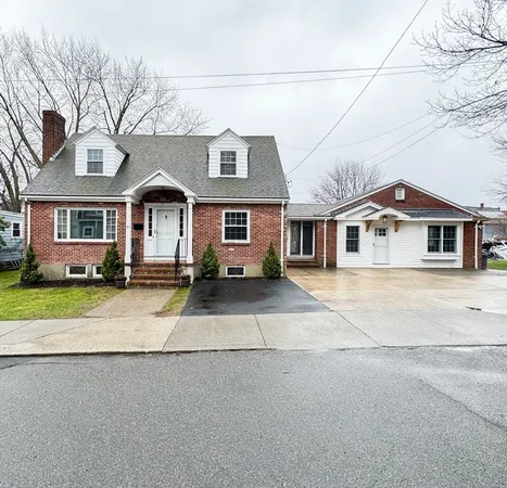 $2,895 | 40 Walter Street, Unit A, Lynn, MA 01902