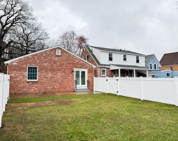 $2,895 | 40 Walter Street, Unit A, Lynn, MA 01902