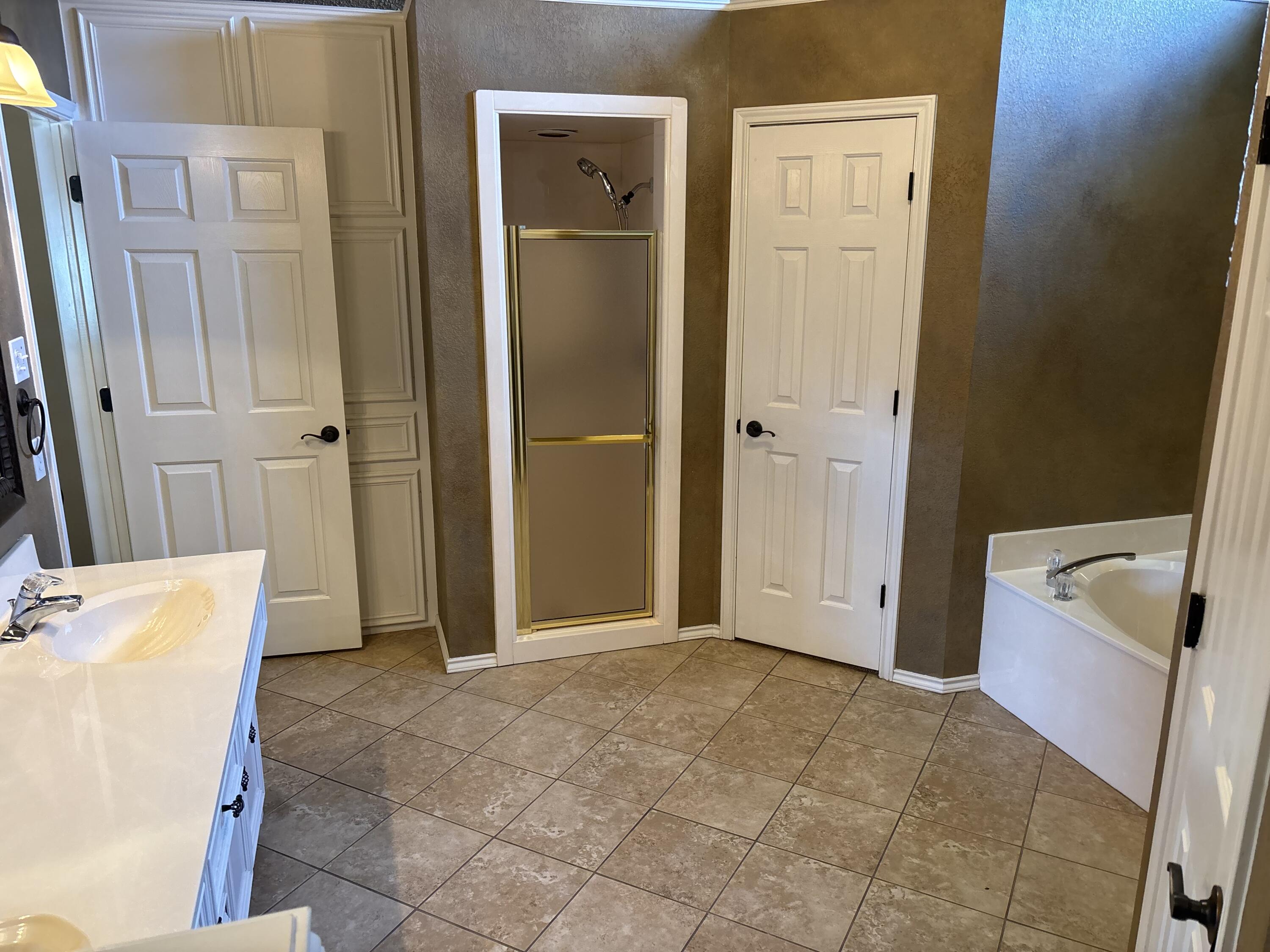5412 99th Street Lubbock, TX 79424 - Photo 7 of 10 80351396396__7CEAD96B-12E6-4BD1-90F0-68B