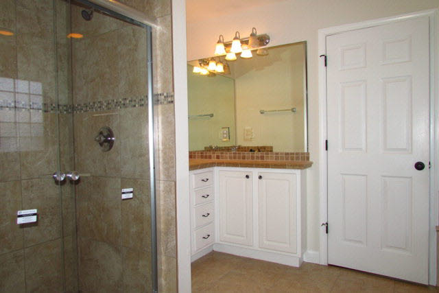 24602 Tarpon Lane Orange Beach, AL 36561 - Photo 18 of 40 Master Bath