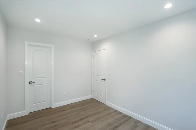 $439,000 | 5 Amesworth Court, Middle Island, NY 11953