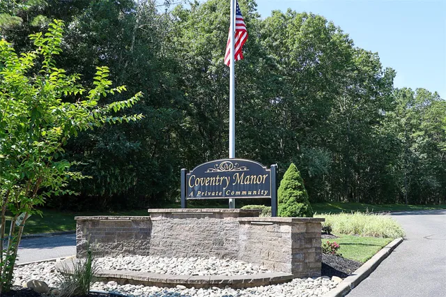 $439,000 | 5 Amesworth Court, Middle Island, NY 11953